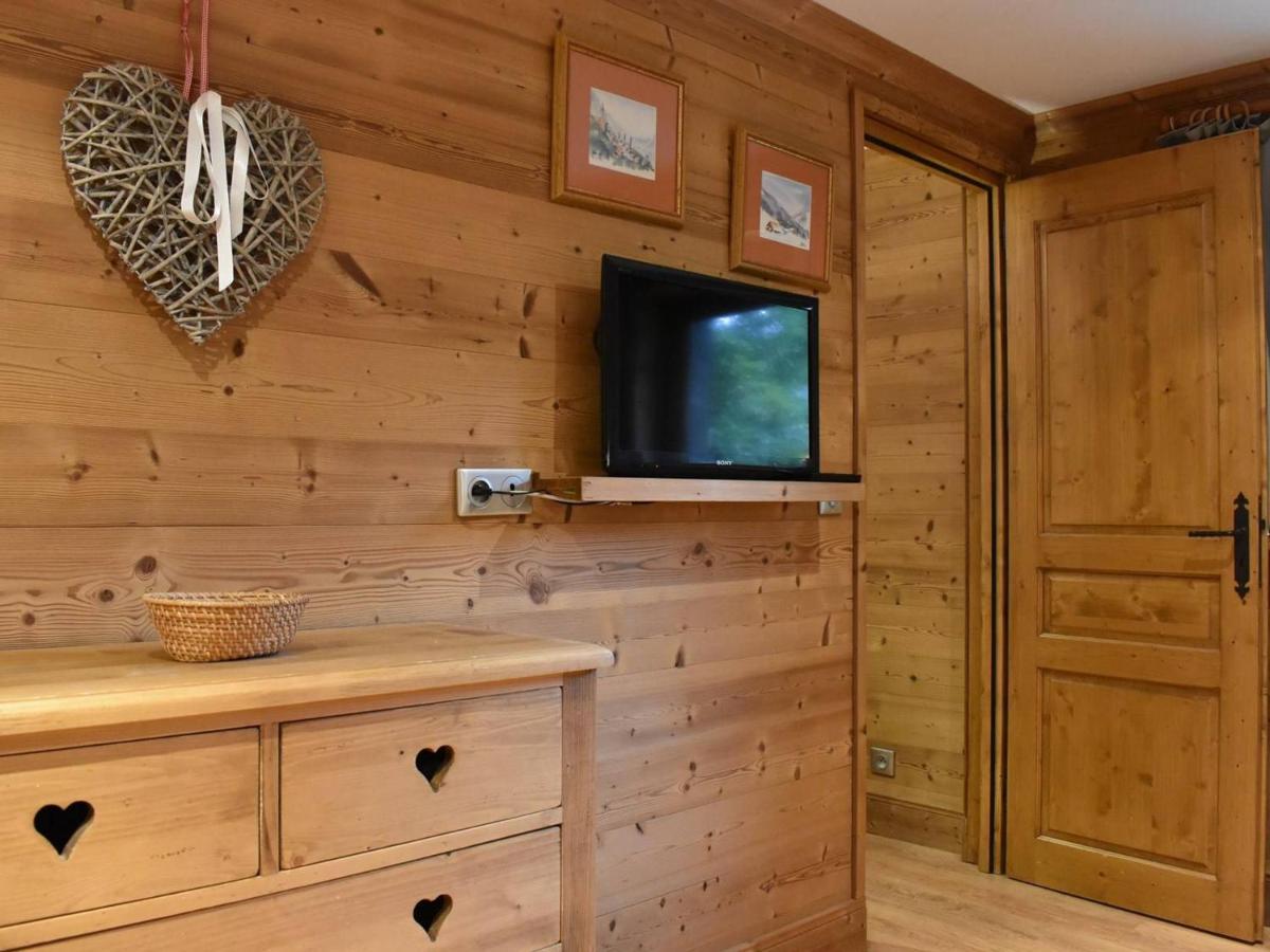 Appartement Cosy Avec Cheminee, Terrasse Et Parking, Proche Pistes Et Commerces - Meribel - Fr-1-180-552 Exterior photo